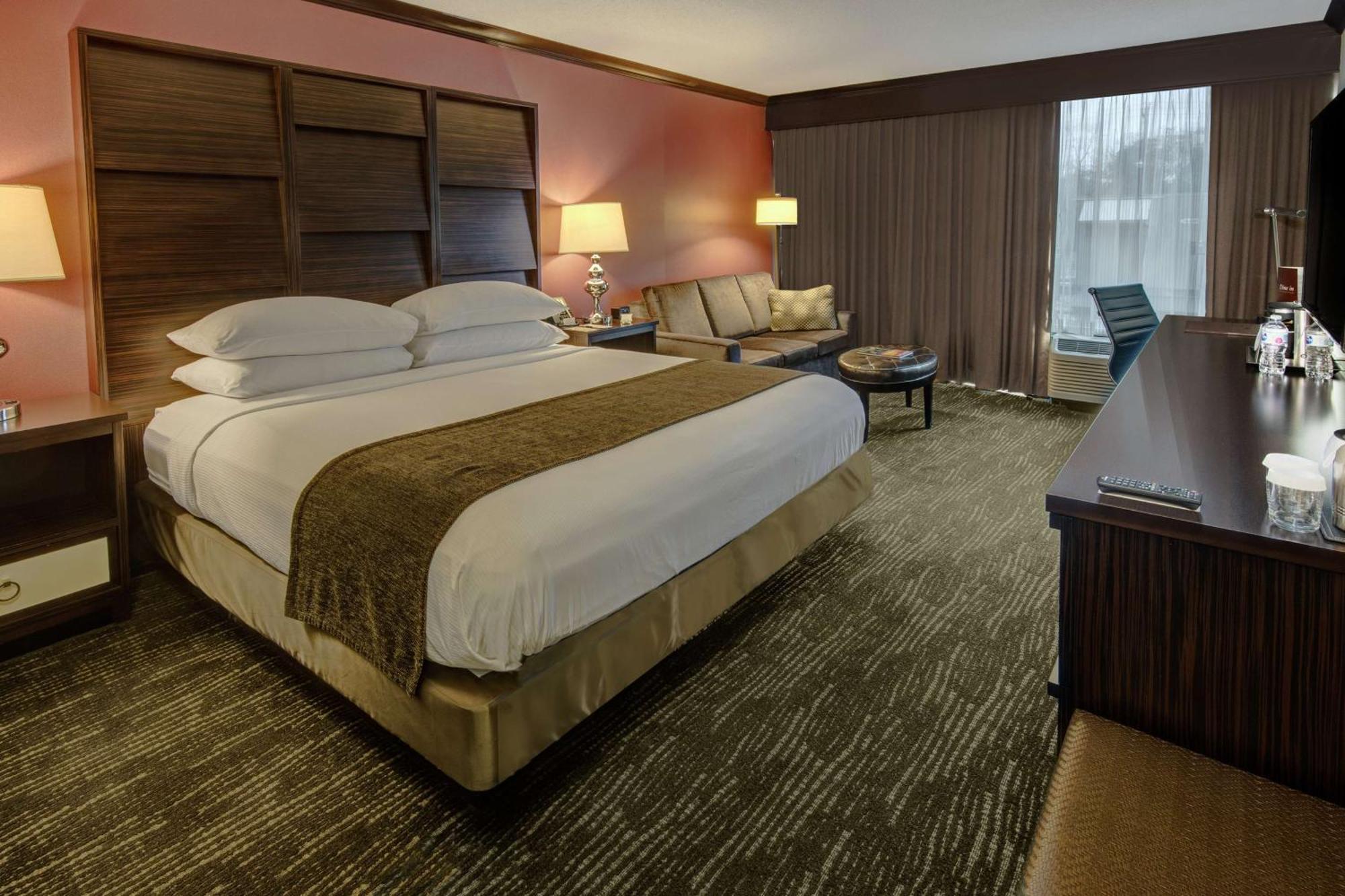Doubletree By Hilton Decatur Riverfront Exterior foto