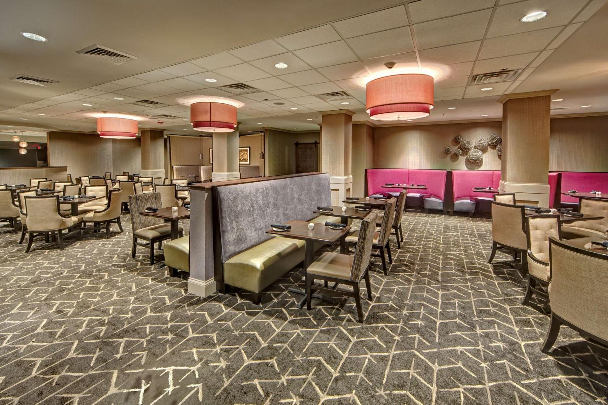 Doubletree By Hilton Decatur Riverfront Exterior foto
